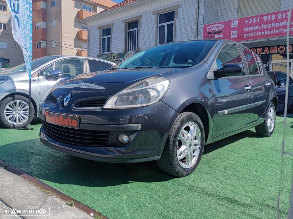 Renault Clio 1.2 16V Dynamique - 1