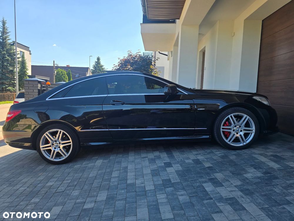 Mercedes-Benz Klasa E 220 CDI DPF BlueEFFICIENCY Automatik Elegance - 39
