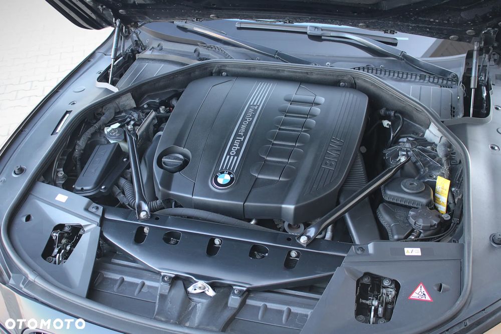 BMW Seria 7 740d xDrive - 25