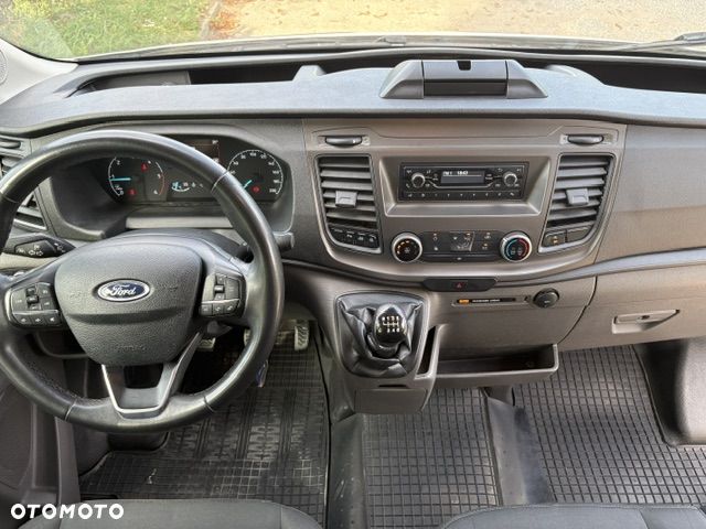 Ford Transit 7 osobowy - 36