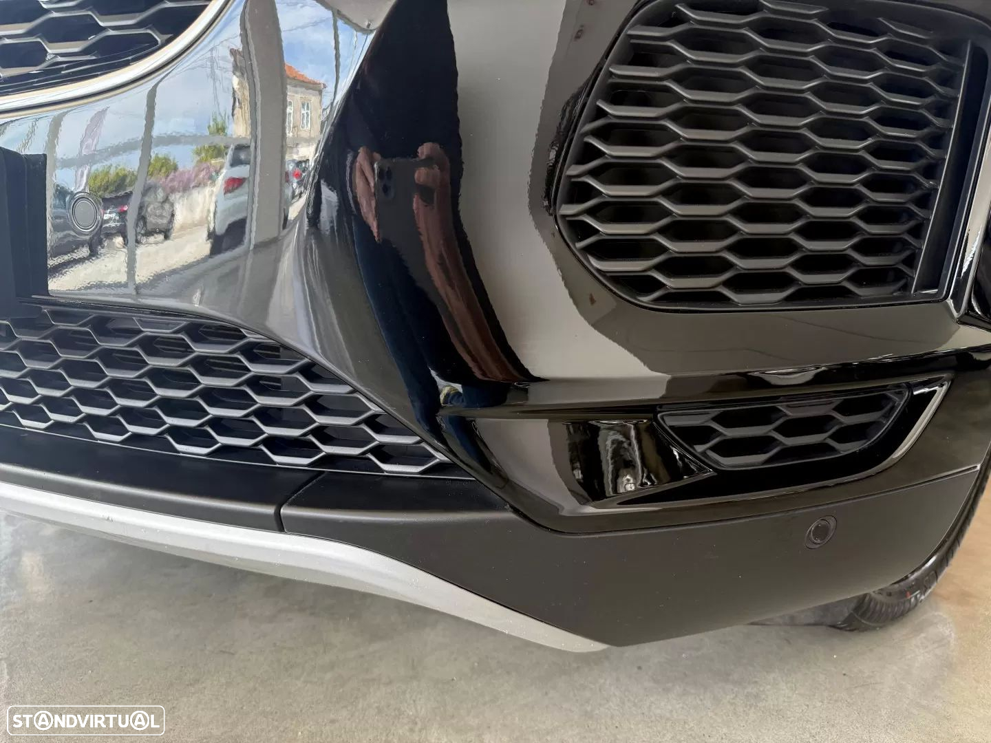 Jaguar E-Pace 2.0 i4D R-Dynamic SE - 12