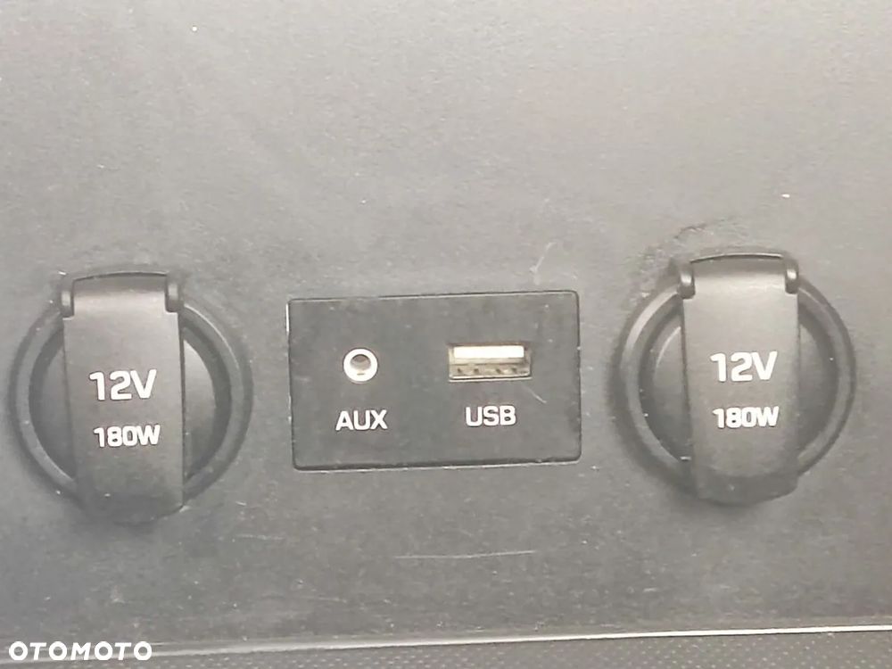 HYUNDAI I30 17-21r Ramka Tunelu Gniazdo Zapalniczki USB - 4