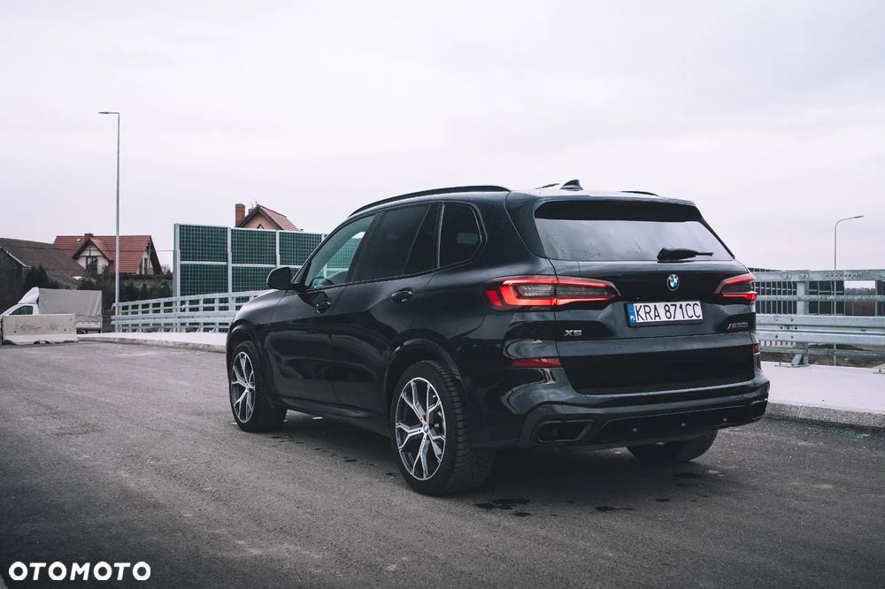BMW X5 M ver-m50i - 4