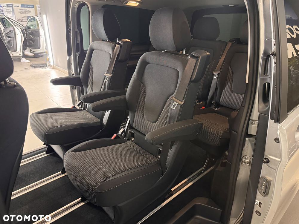 Mercedes-Benz Klasa V 220 d 4-Matic Avantgarde 9G-Tronic - 25