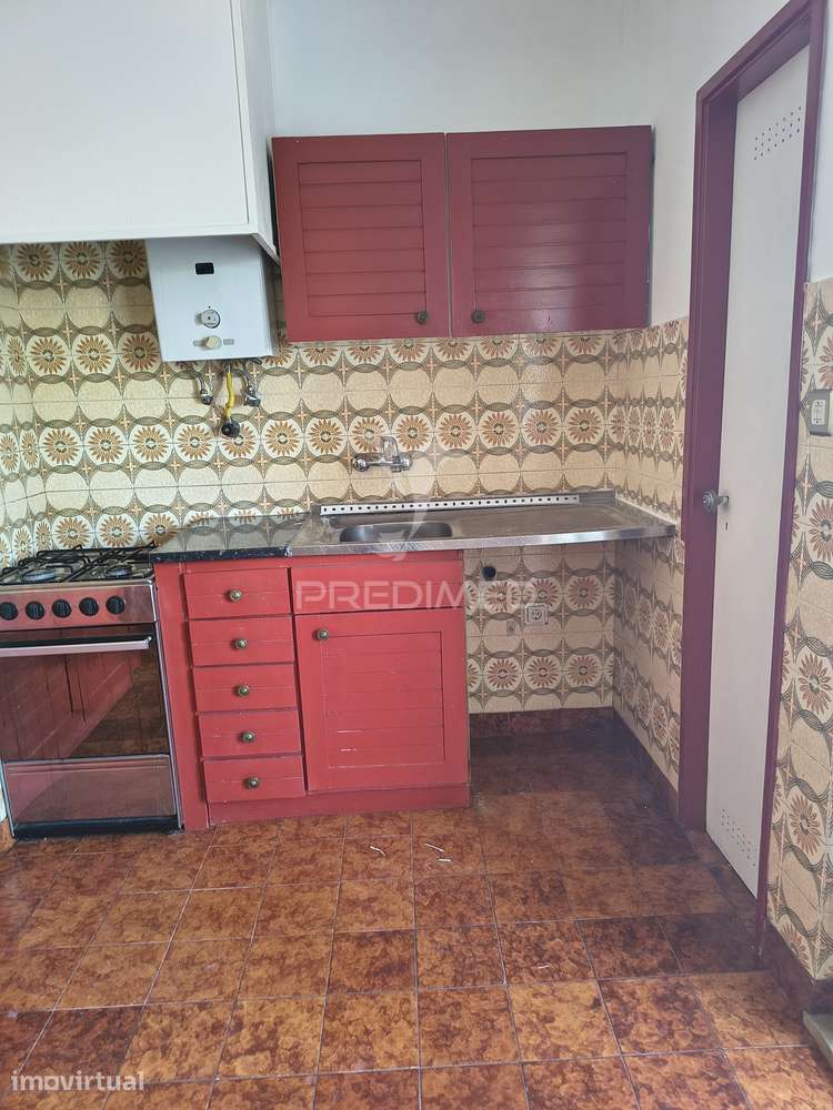 Apartamento T3 - Santo António dos Cavaleiros - Grande imagem: 4/23