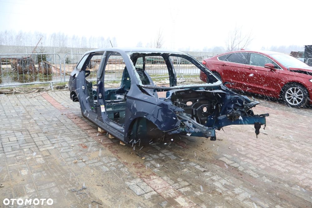 BŁOTNIK ĆWIARTKA PRAWY TYŁ SKODA FABIA III 1.0MPI - 3