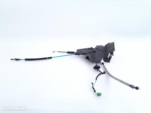 Fecho Porta Tras Esq Mercedes-Benz C-Class (W204) - 2
