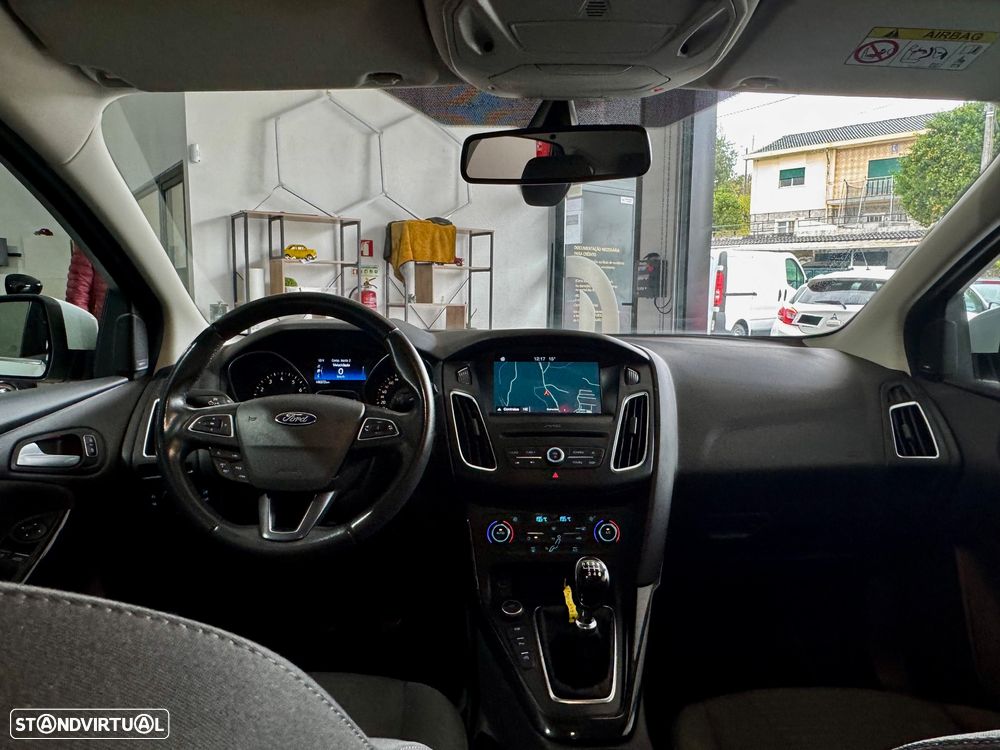 Ford Focus 1.0 SCTi Titanium - 10