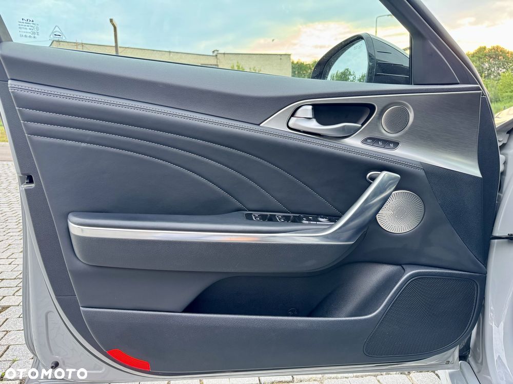 Kia Stinger - 18