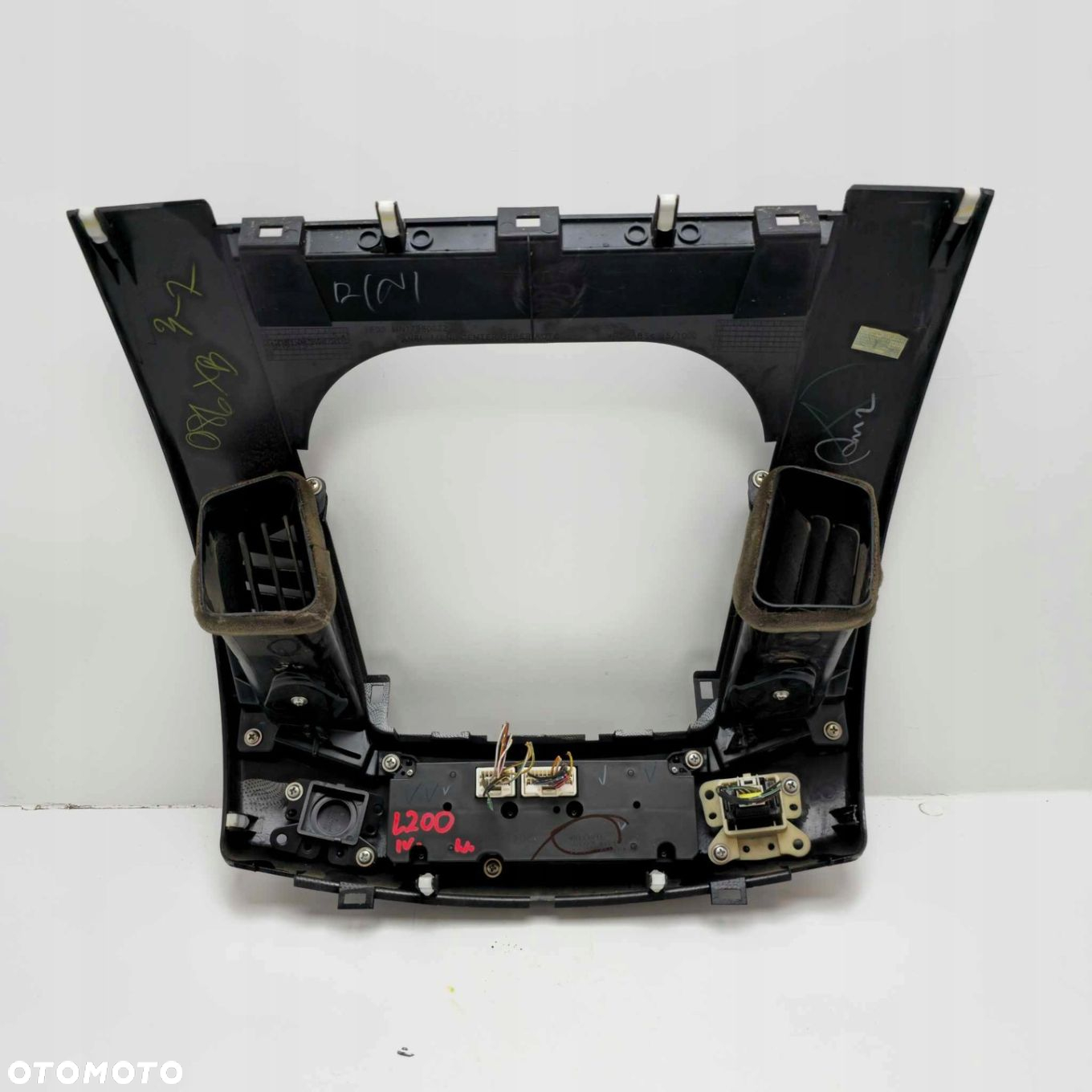 MITSUBISHI L200 IV 4 2.5 DID PANEL NAWIEWU KLIMATYZACJI RAMKA - 2