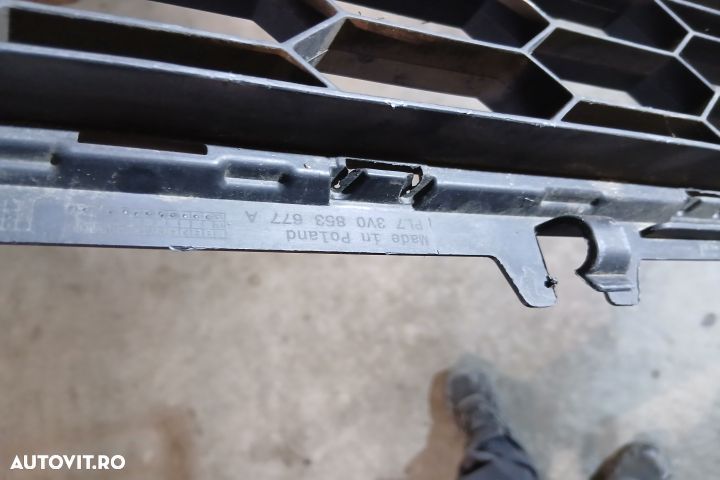 Grila bara fata centru 3V0853677A 3V0853677A Skoda Superb 3 [2015 - 2 - 3
