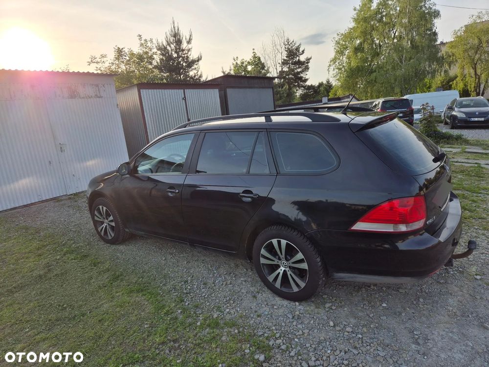 Volkswagen Golf - 1