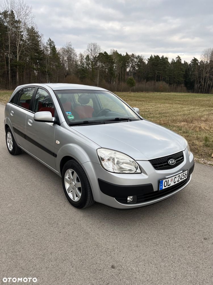 Kia Rio 1.4 City - 4