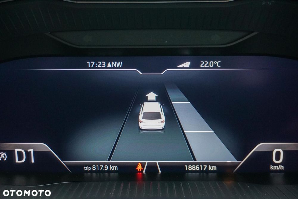 Skoda Superb 2.0 TSI L&K DSG - 31