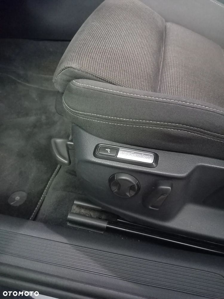 Volkswagen Passat 2.0 TDI BMT City - 18