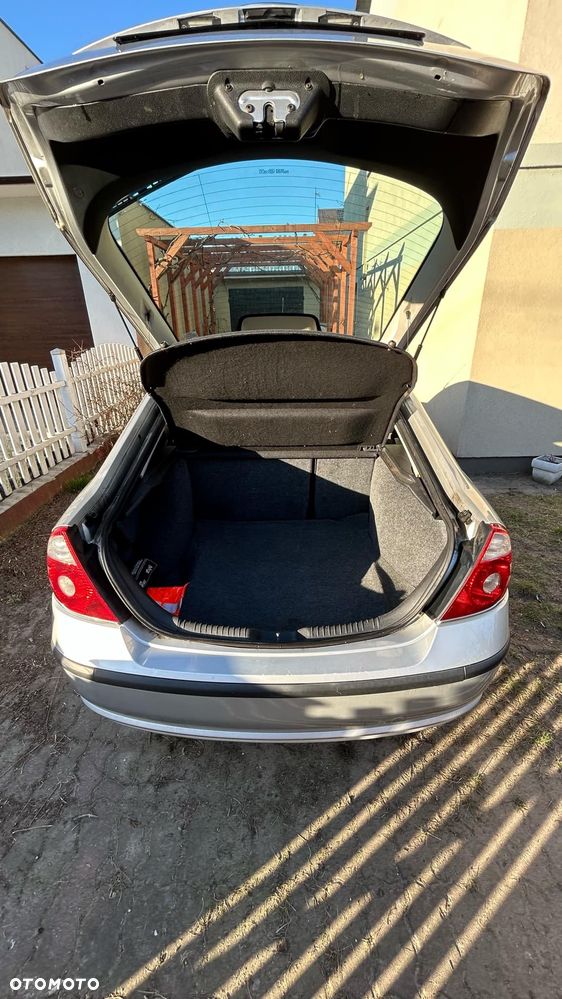 Ford Mondeo 1.8 Ambiente - 4