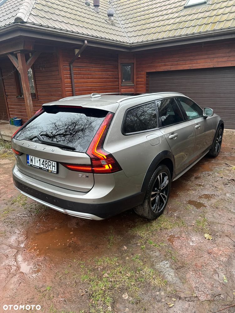 Volvo V90 Cross Country - 5