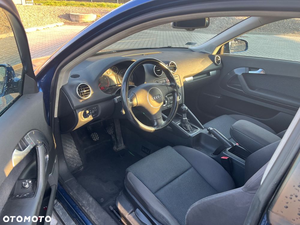 Audi A3 3-drzwiowe 1.6 S line Sportpaket (plus) - 10