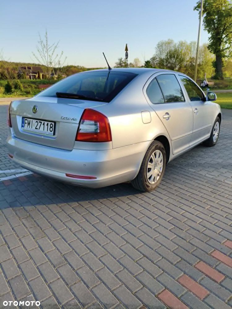 Skoda Octavia 1.6 TDI Ambiente - 8