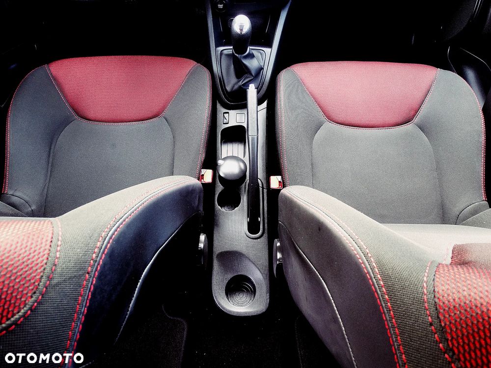 Renault Clio 1.2 16V 75 Life - 24