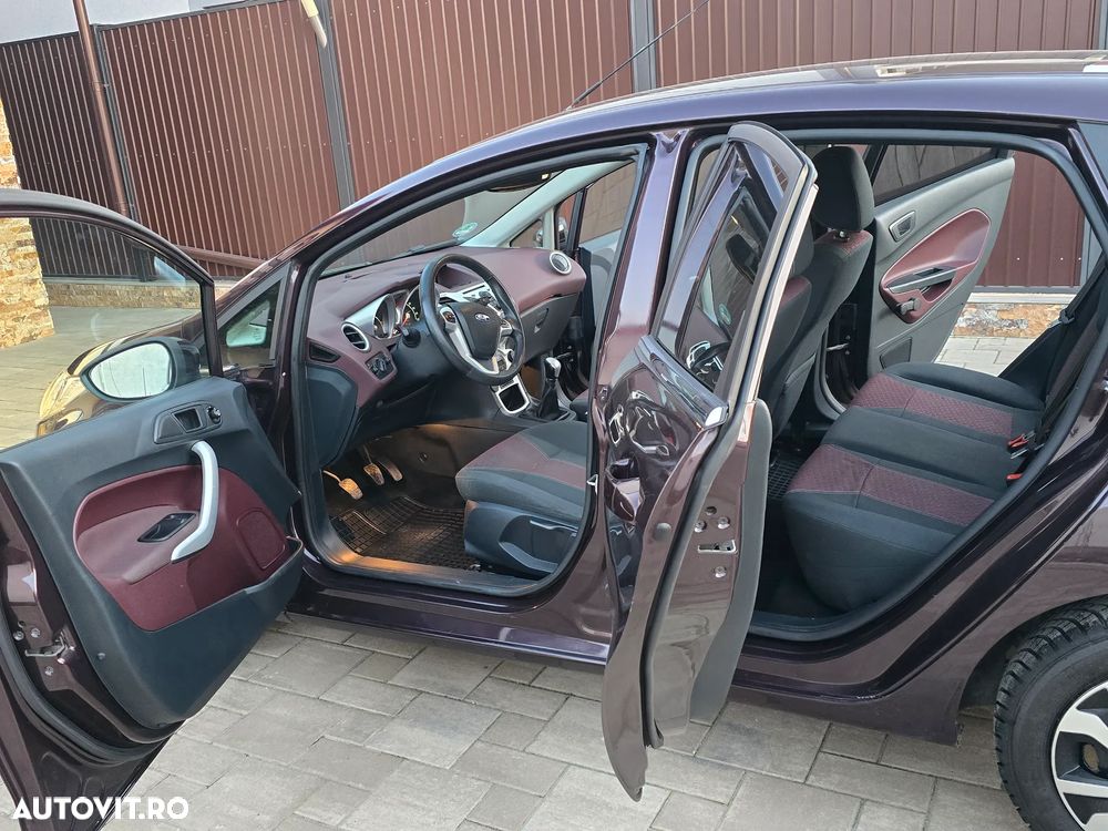 Ford Fiesta 1.6 TDCI Titanium - 13