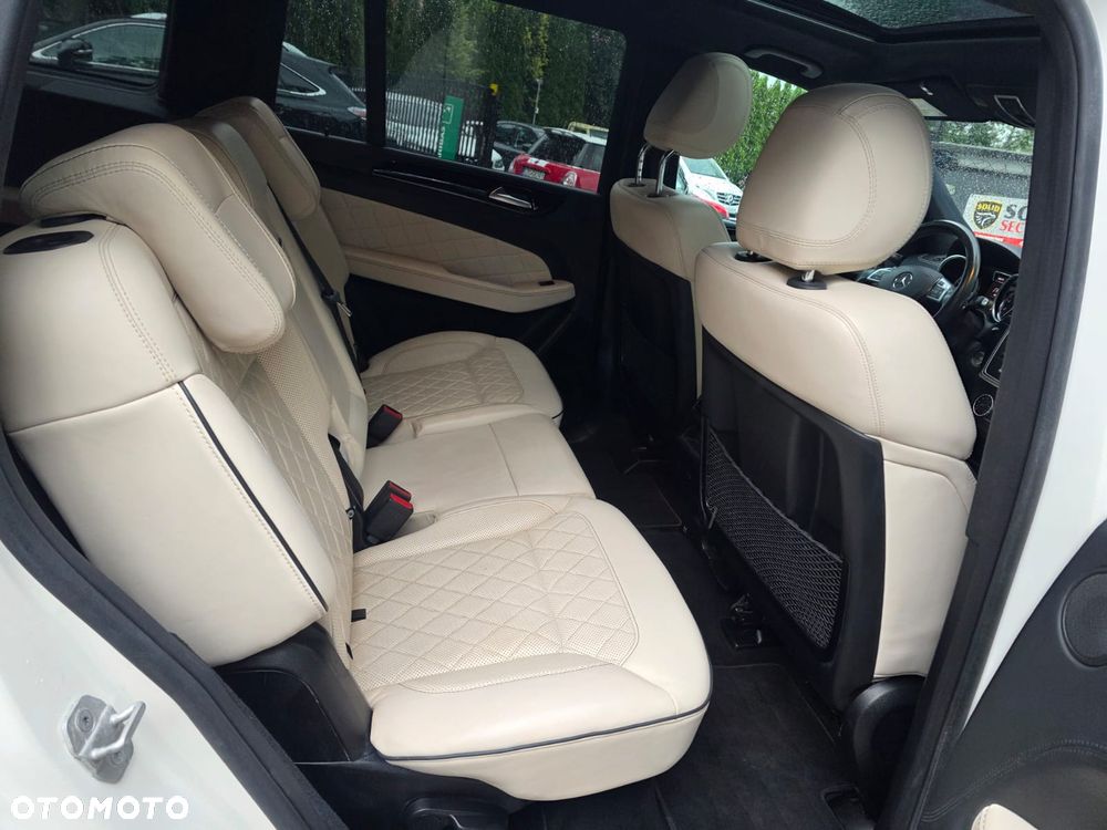 Mercedes-Benz GL 400 4Matic 7G-TRONIC - 25