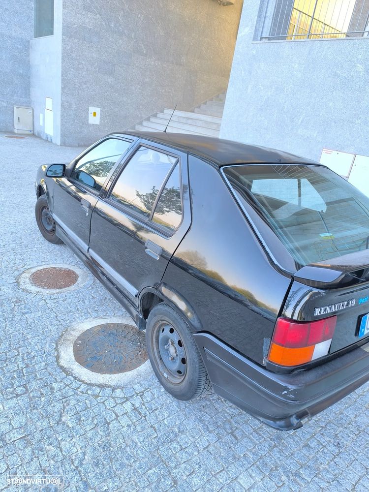 Renault 19 1.4 TSE - 4