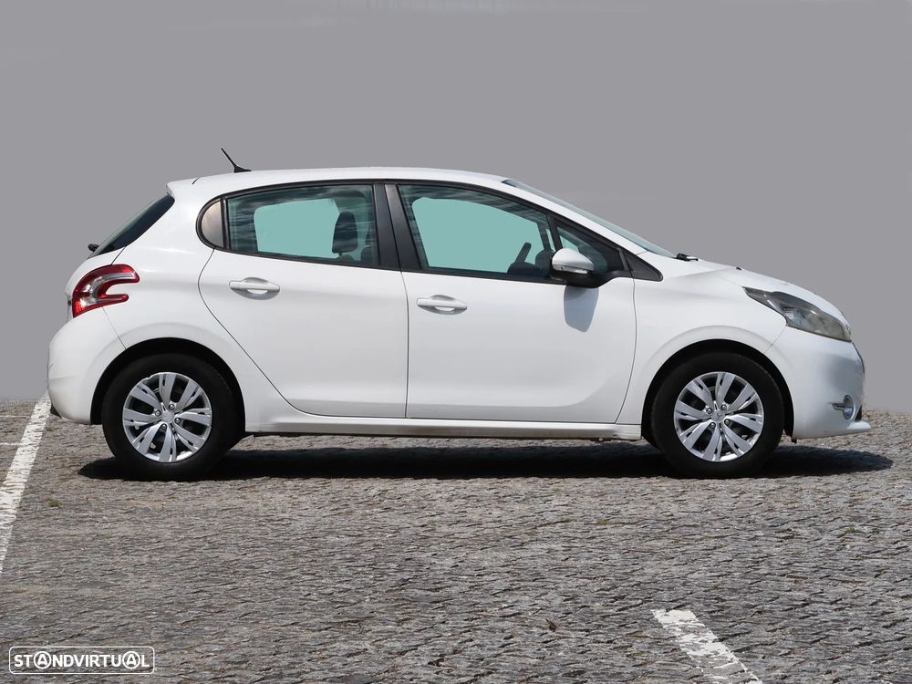 Peugeot 208 1.4 HDI Business - 11