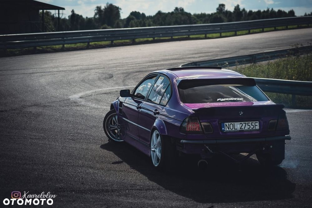 BMW Seria 3 323i - 14