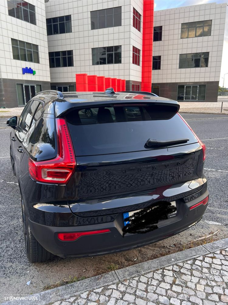 Volvo EX40 82 kWh Single Motor Extended Range Black Edition - 2