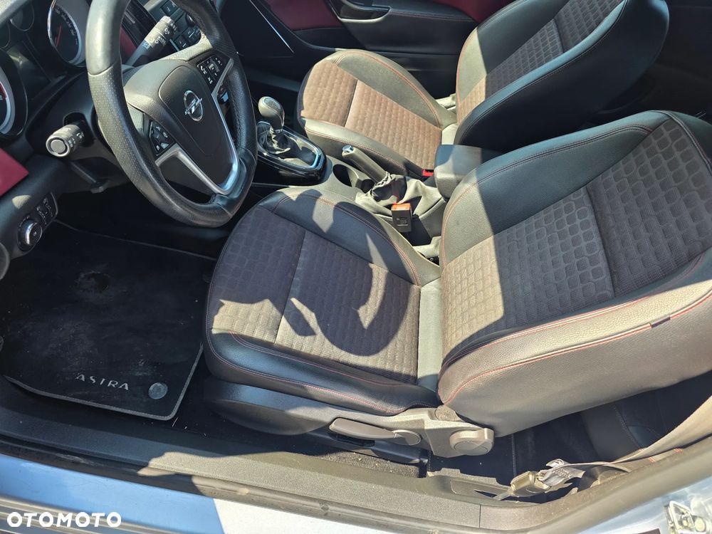 Opel Astra 1.4 Turbo - 12