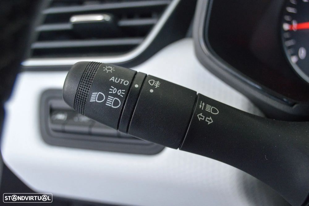 Renault Clio 1.0 TCe Evolution - 32