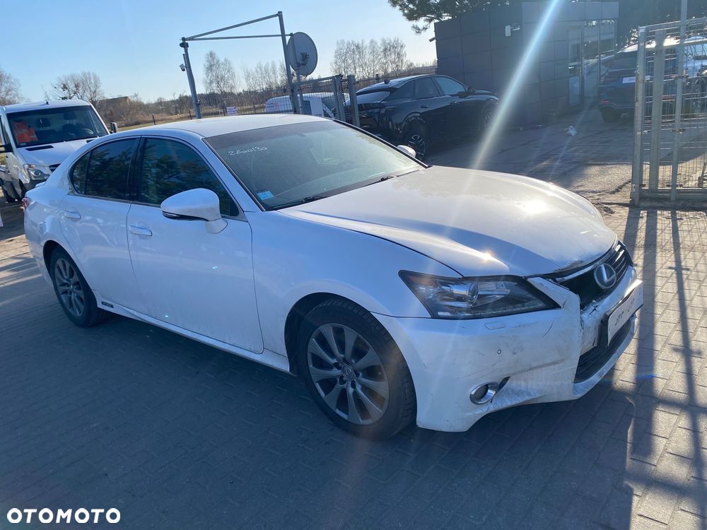 Lexus GS 300h - 3