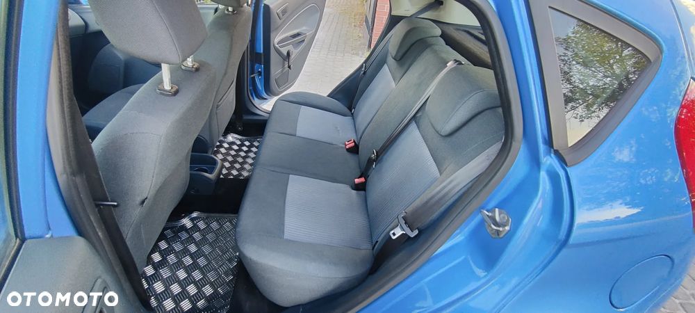 Ford Fiesta 1.25 Ambiente - 8