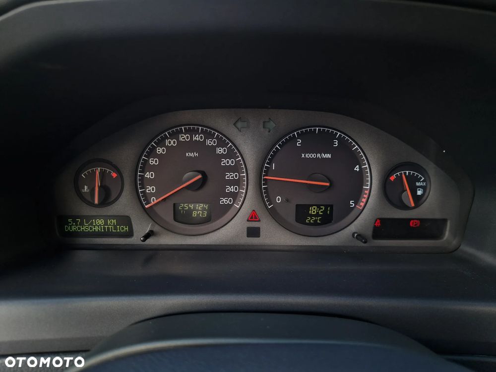 Volvo V70 D5 - 28