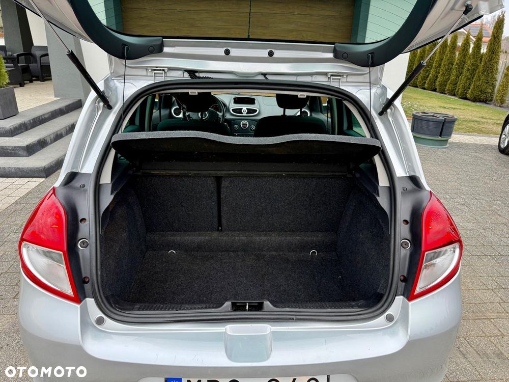 Renault Clio 1.2 16V Intens - 15