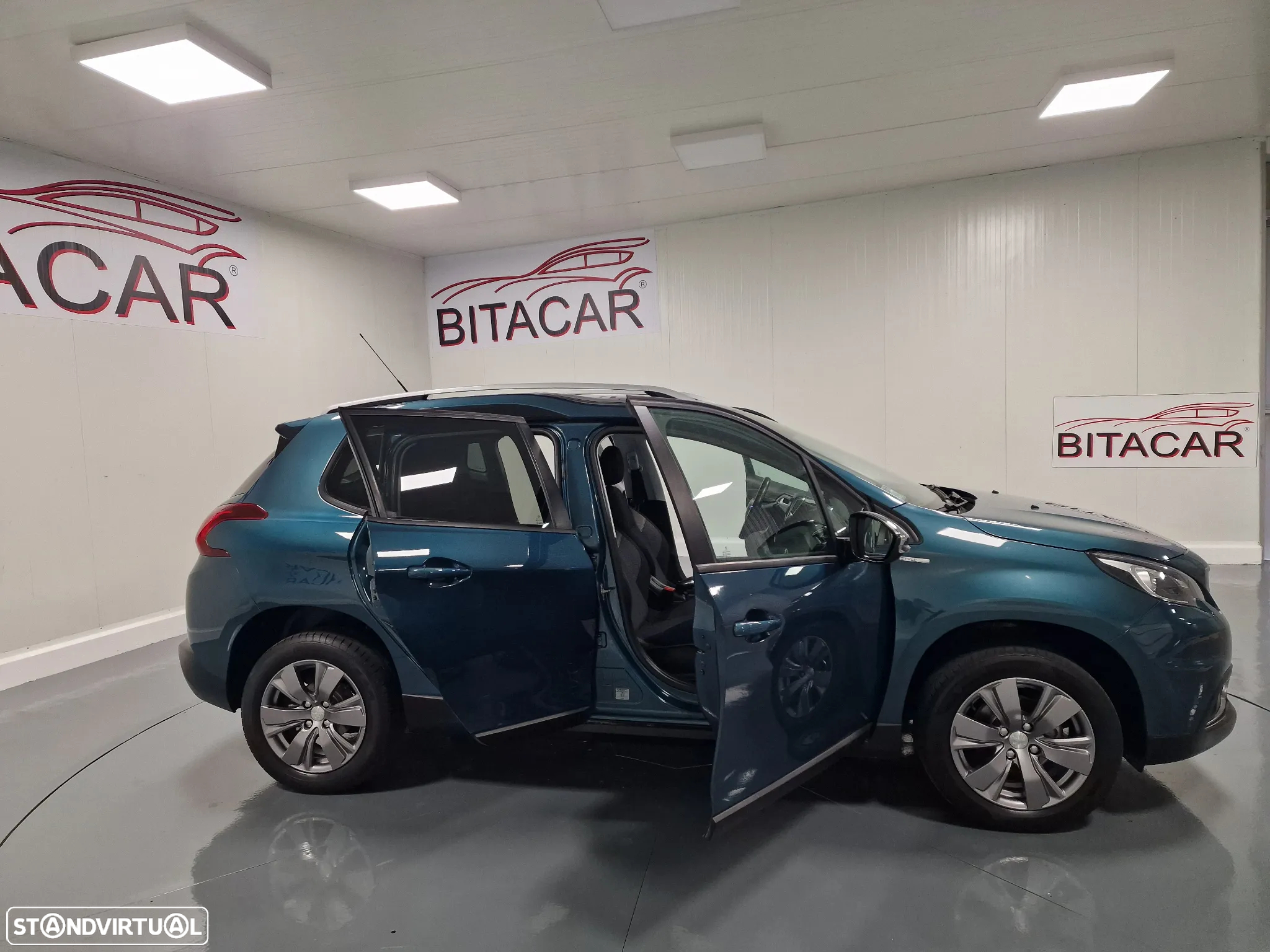 Peugeot 2008 1.2 PureTech Style - 13