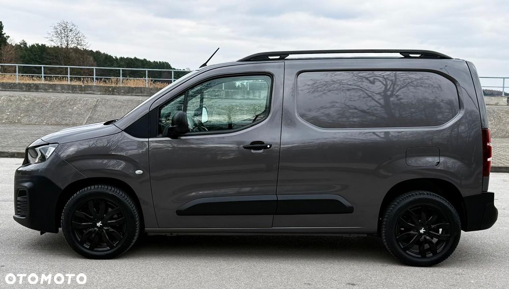 Peugeot Partner 1.5 130KM Automat 3 Osobwy Salon Polska Bezwypadkowy FVAT23% - 7