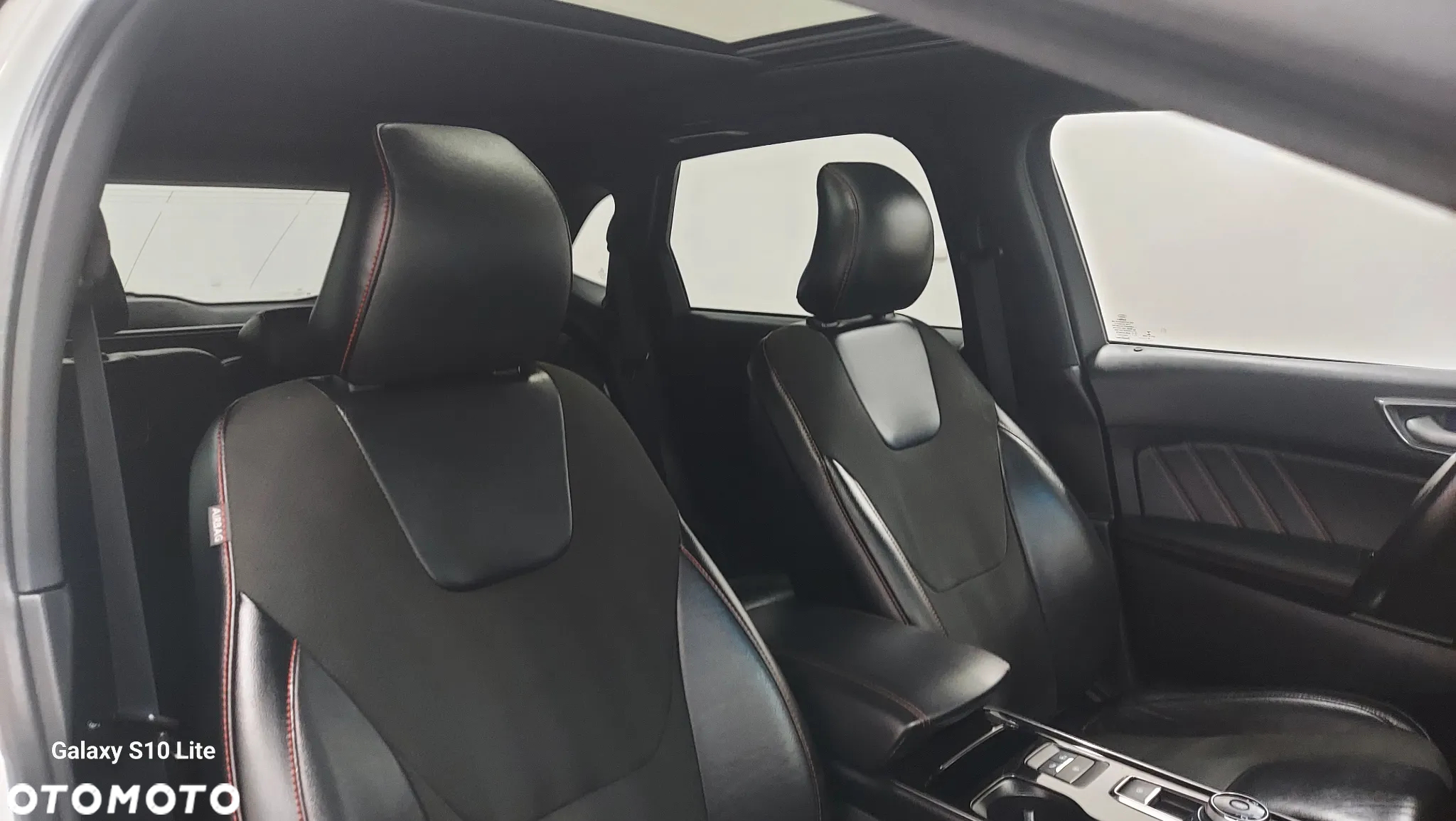 Ford Edge 2.0 EcoBlue Twin-Turbo 4WD ST-Line - 33