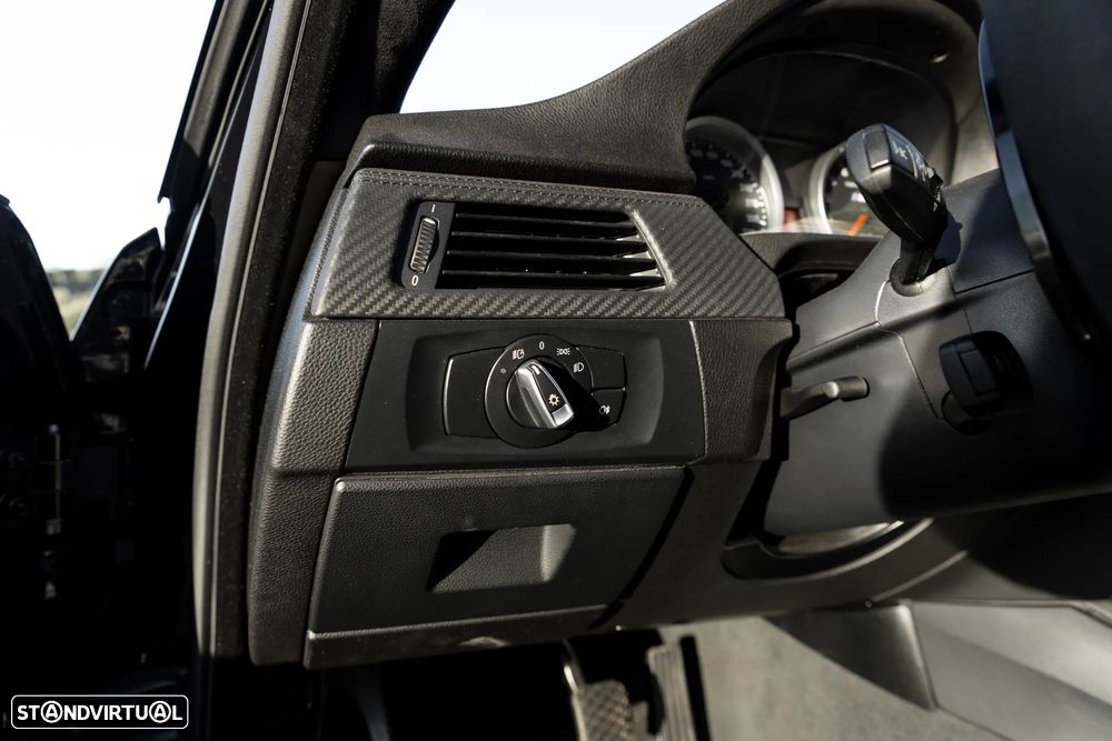 BMW M3 Auto - 23