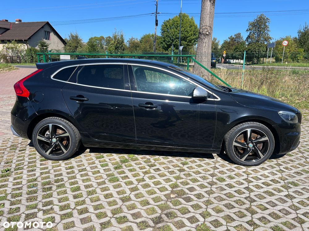 Volvo V40 D3 R-Design - 8