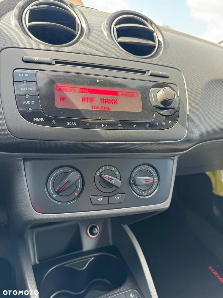 Seat Ibiza SC 1.4 16V Style - 13