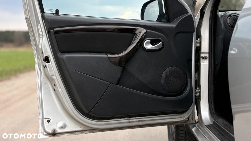 Dacia Duster 1.6 - 22