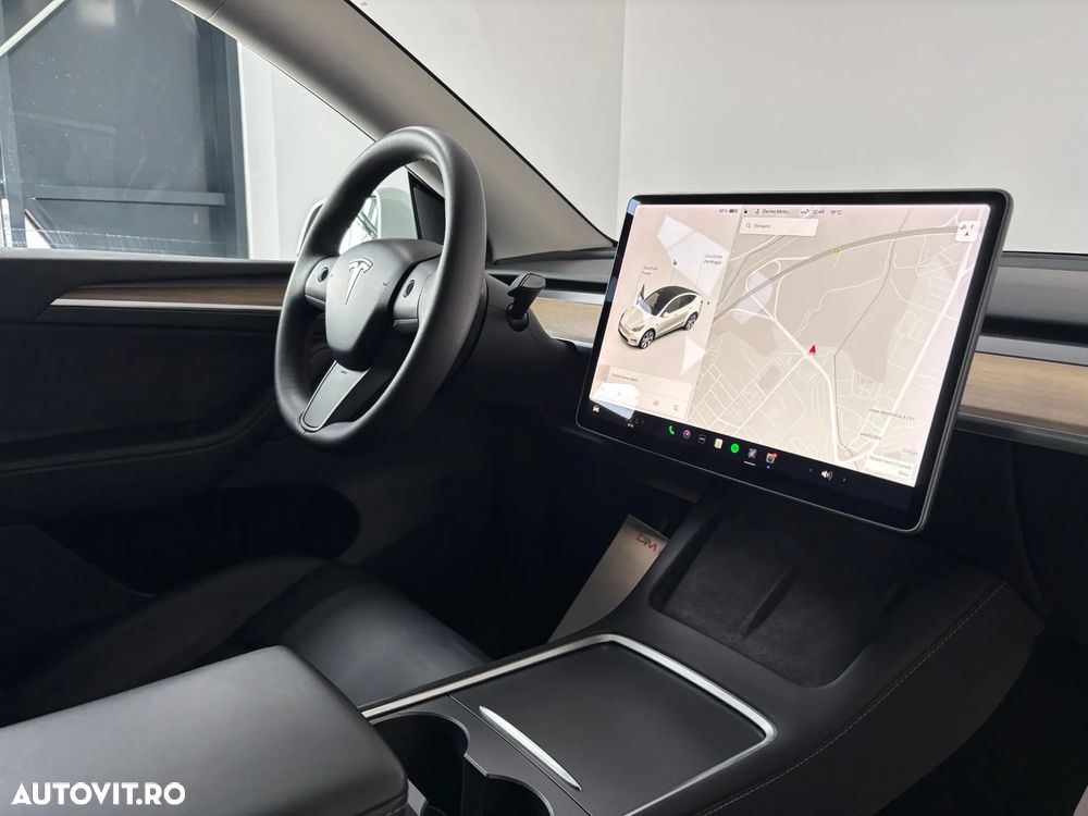 Tesla Model Y Long Range Dual Motor AWD - 7