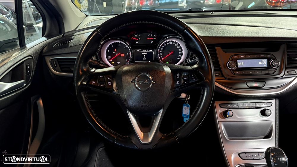 Opel Astra 1.6 CDTI Dynamic S/S - 32