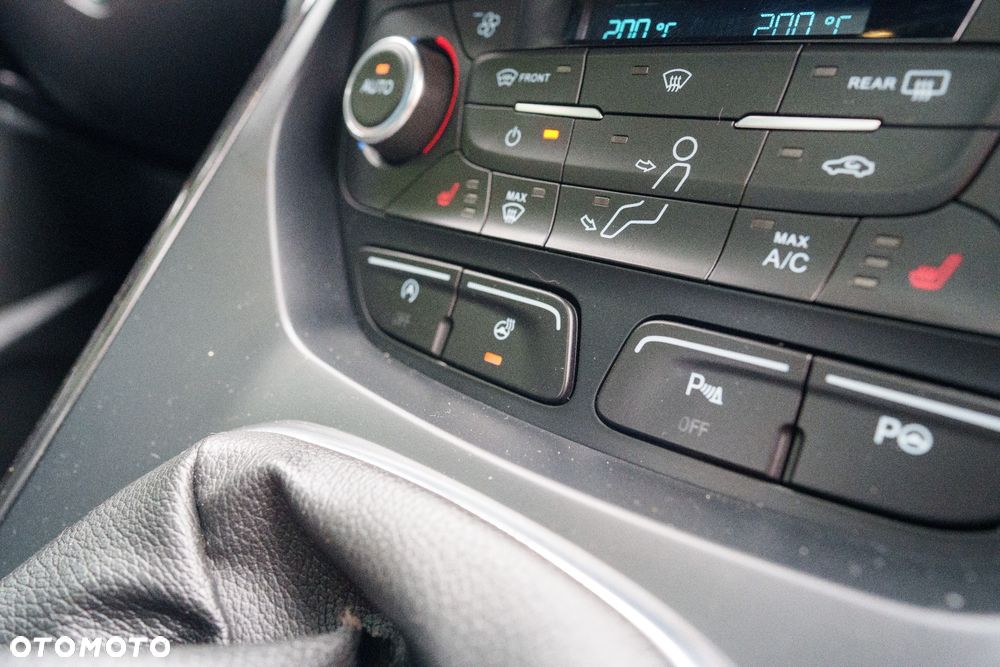Ford Kuga 1.5 EcoBoost 2x4 ST-Line - 22