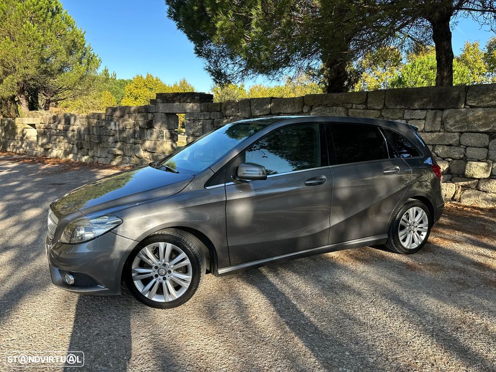 Mercedes-Benz B 180 - 5