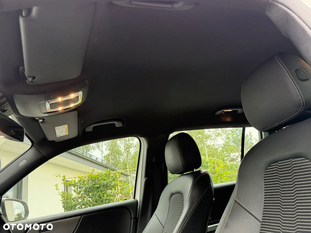 Mercedes-Benz GLB 220 d Style 8G-DCT - 31