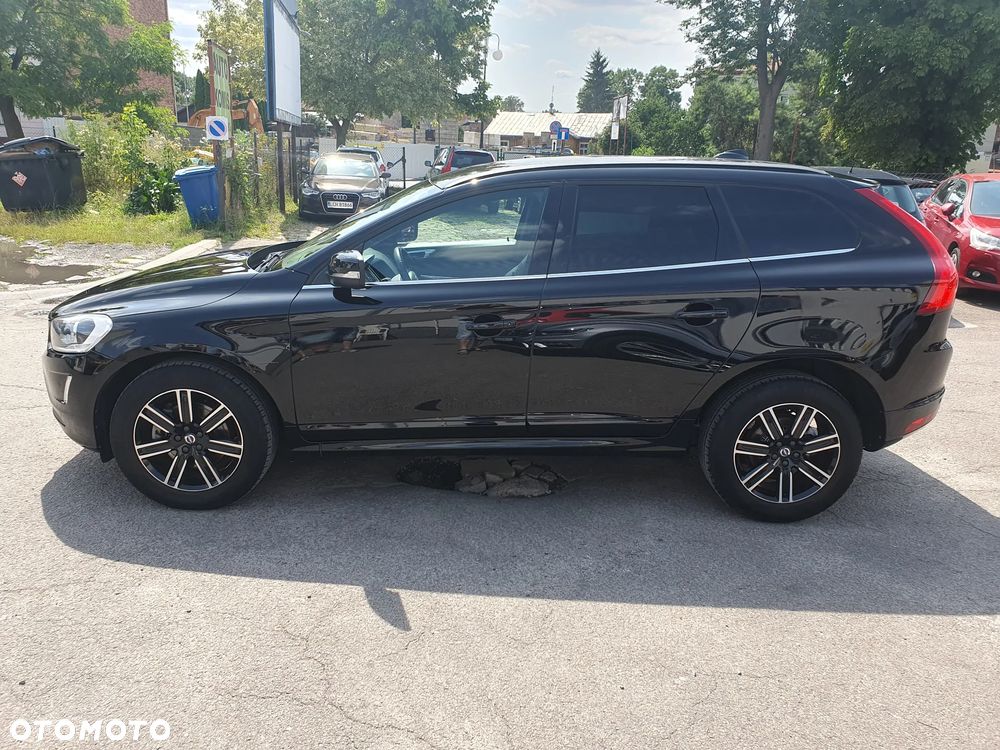 Volvo XC 60 D4 Momentum Pro - 2