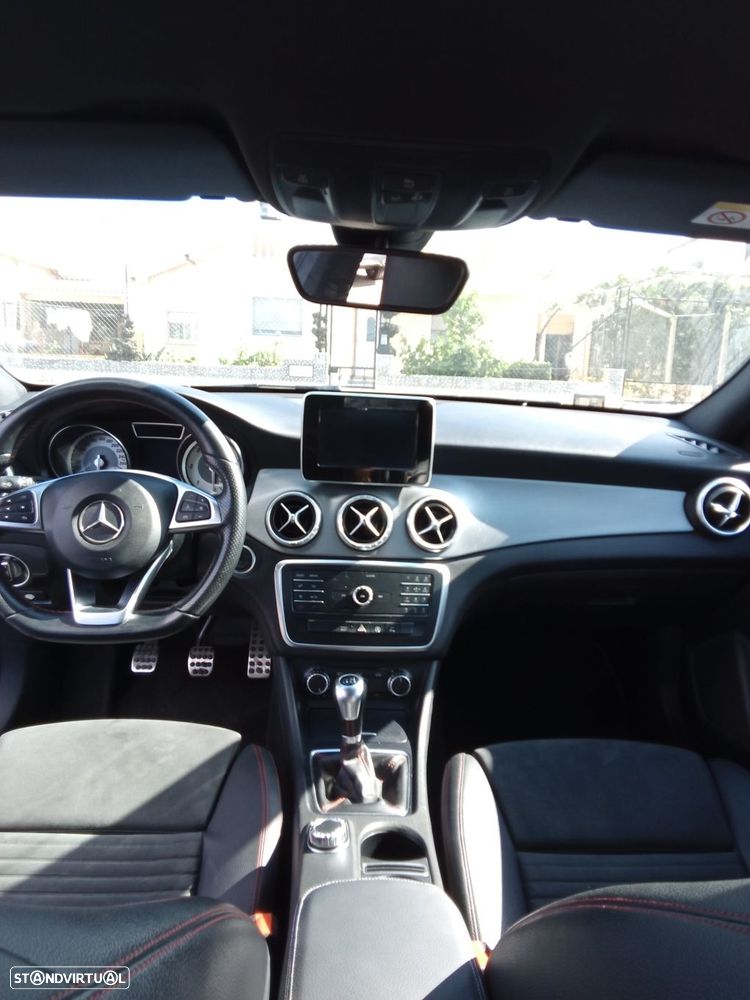Mercedes-Benz CLA 180 d Shooting Brake AMG Line - 9